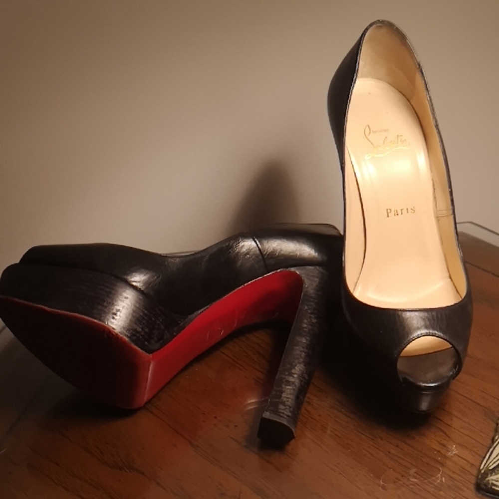 Christian Louboutin bambou pumps